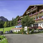 Berg- Und Aktivhotel Edelsberg Gmbh Szálloda 3*