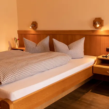Berg- Und Aktivhotel Edelsberg Gmbh Hotell