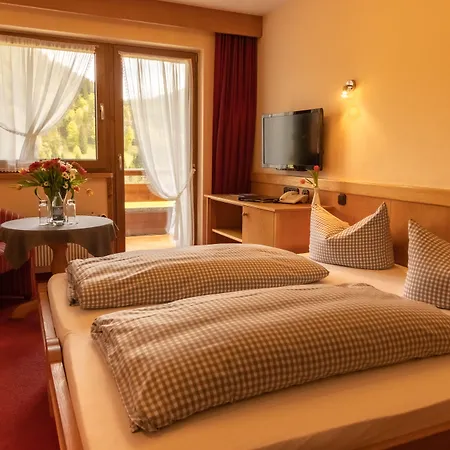Berg- Und Aktivhotel Edelsberg Gmbh Hotell 3*