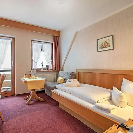 Berg- Und Aktivhotel Edelsberg Gmbh Hotell 3*
