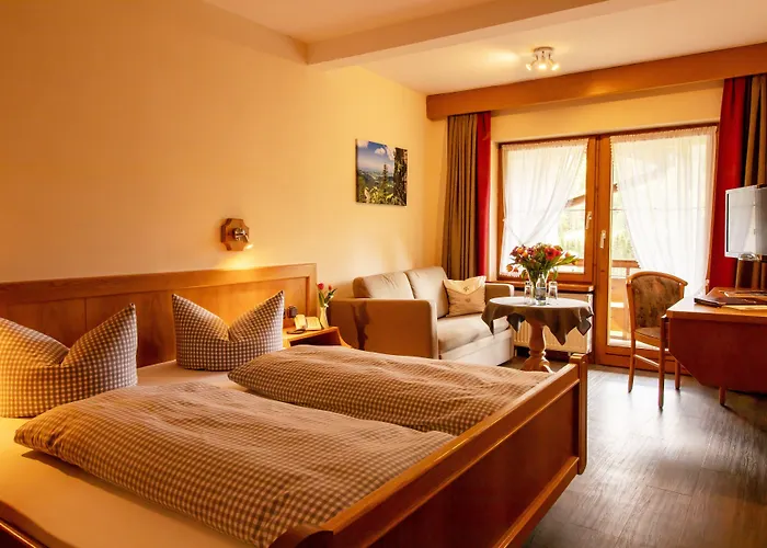 Berg- Und Aktivhotel Edelsberg Gmbh 호텔 3*