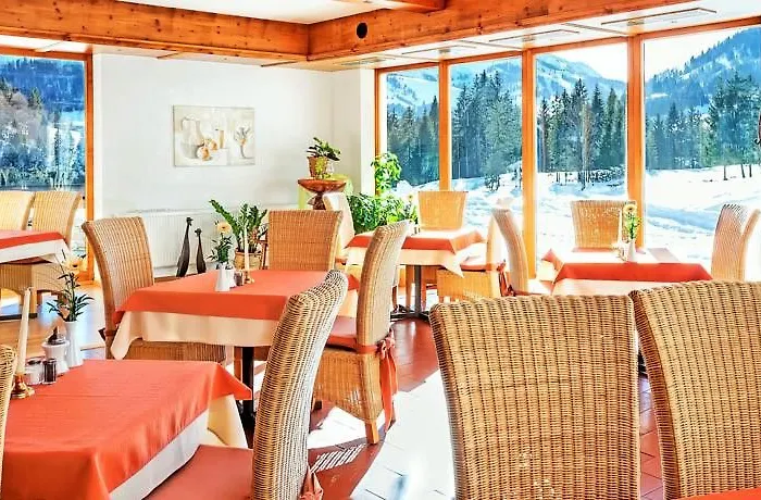 Hotel Berg- Und Aktivhotel Edelsberg Gmbh 3*